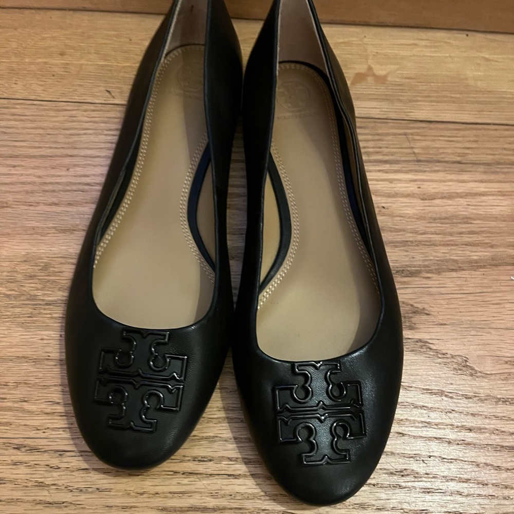 Tory Burch never been worn flats